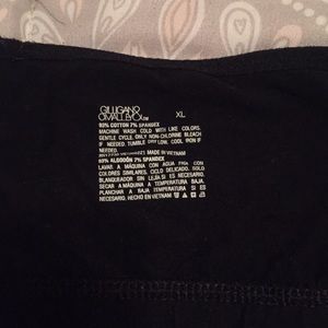 Maternity/breast feeding tank with snaps.